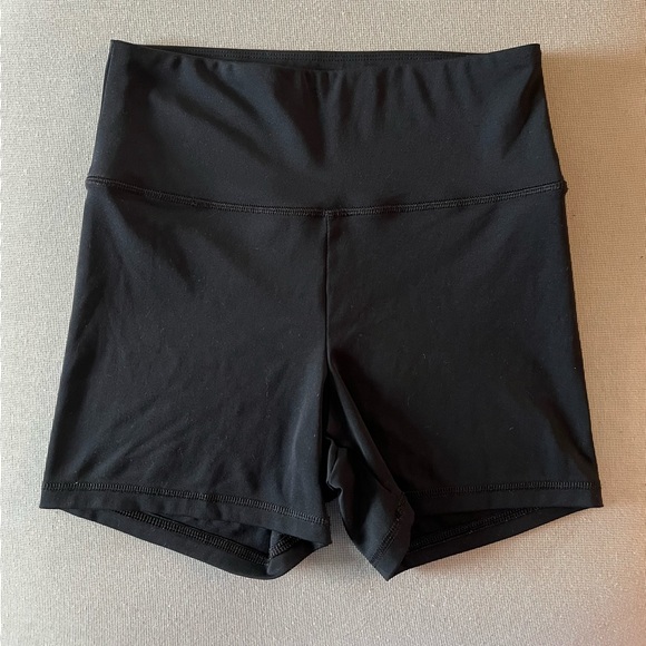 AE The Everything Bike Shorts. - Picture 2 of 2